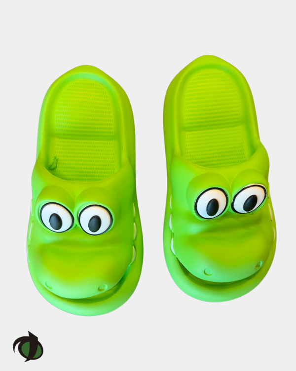 Jacaré head shaped crocs $15 - Image 2