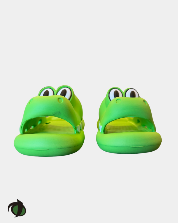 Jacaré head shaped crocs $15 - Image 3